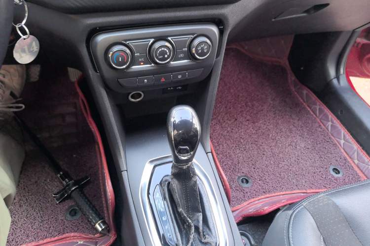 Used Chery Tiggo 3X 2018 1.5L Automatic Luxury Edition Gear Lever