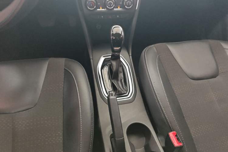 Used Chery Tiggo 3X 2018 1.5L Automatic Elite Edition Gear Lever