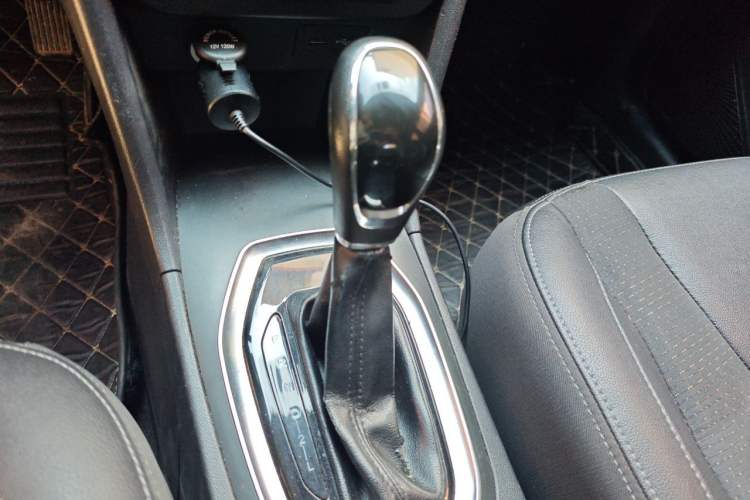 Used Chery Tiggo 3X 2018 1.5L Automatic Elite Edition Gear Lever