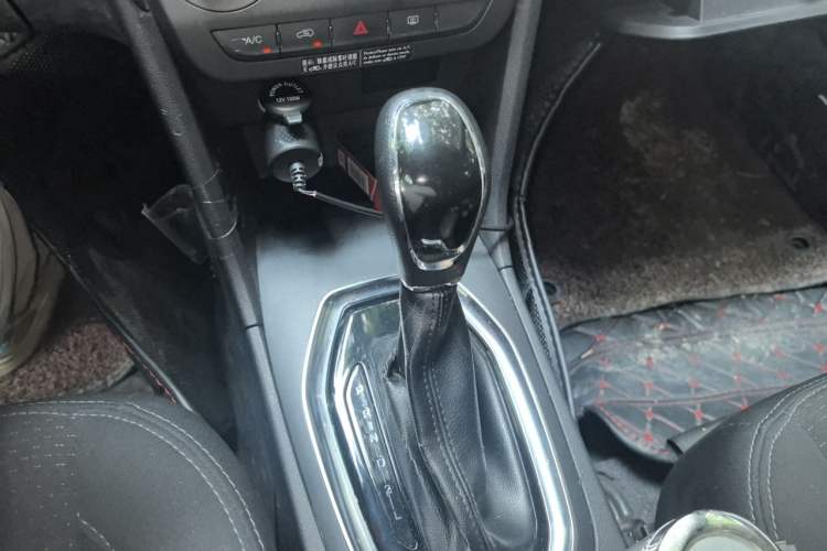 Used Chery Tiggo 3X 2018 1.5L Automatic Comfort Edition Gear Lever