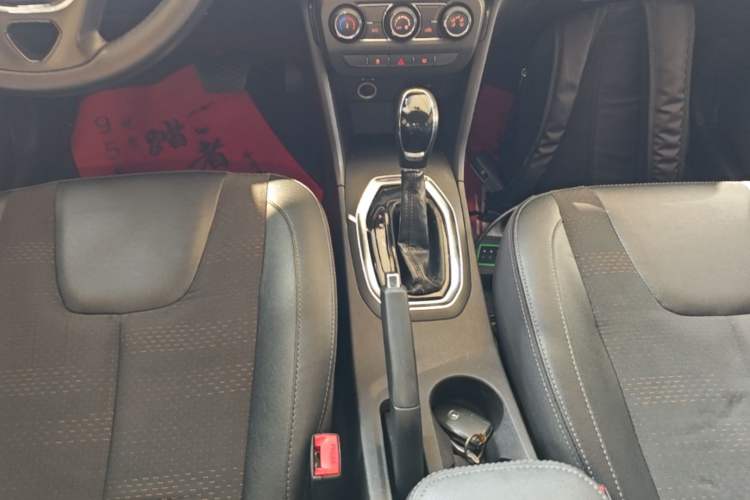 Used Chery Tiggo 3X 2018 1.5L Automatic Elite Edition Gear Lever