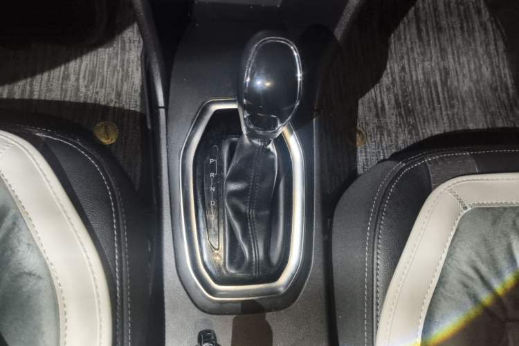 Used Chery Tiggo 3X 2018 1.5L Automatic Elite Edition Gear Lever