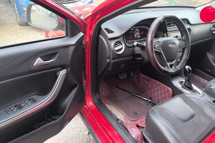Used Chery Tiggo 3X 2018 1.5L Automatic Luxury Edition Interior 3