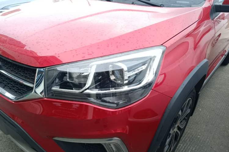 Used Chery Tiggo 3X 2018 1.5L Automatic Elite Edition Left Front Headlight