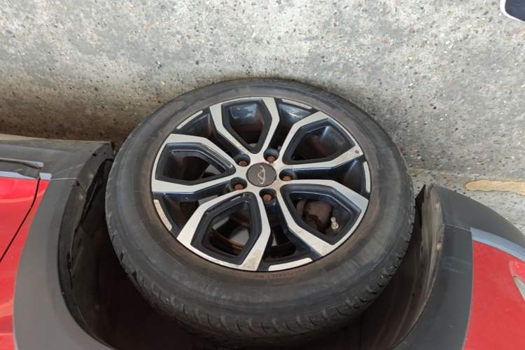 Used Chery Tiggo 3X 2018 1.5L Automatic Elite Edition Left Front Wheel Hub