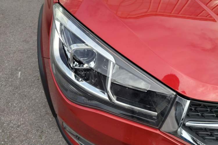 Used Chery Tiggo 3X 2018 1.5L Automatic Elite Edition Right Front Headlight