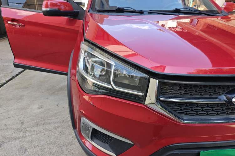 Used Chery Tiggo 3X 2018 1.5L Automatic Elite Edition Right Front Headlight