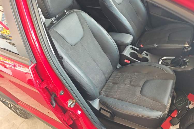 Used Chery Tiggo 3X 2018 1.5L Automatic Elite Edition Right Front Seat