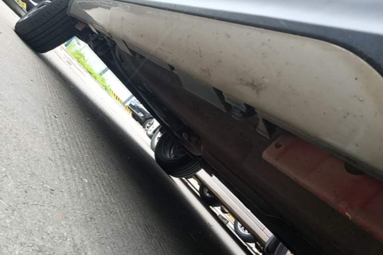 Used Chery Tiggo 3X 2018 1.5L Automatic Elite Edition Right Side Sill