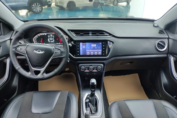 Used Chery Tiggo 3X 2018 1.5L Automatic Elite Edition Center Console
