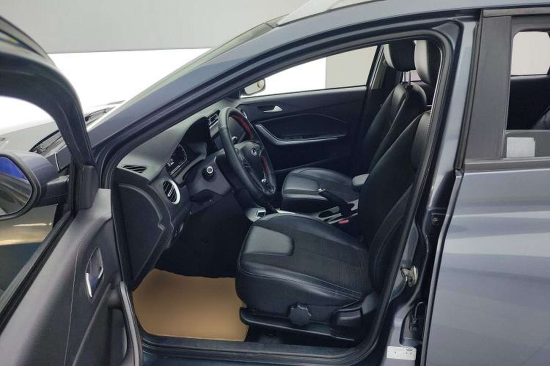 Used Chery Tiggo 3X 2018 1.5L Automatic Elite Edition Left Front Seat