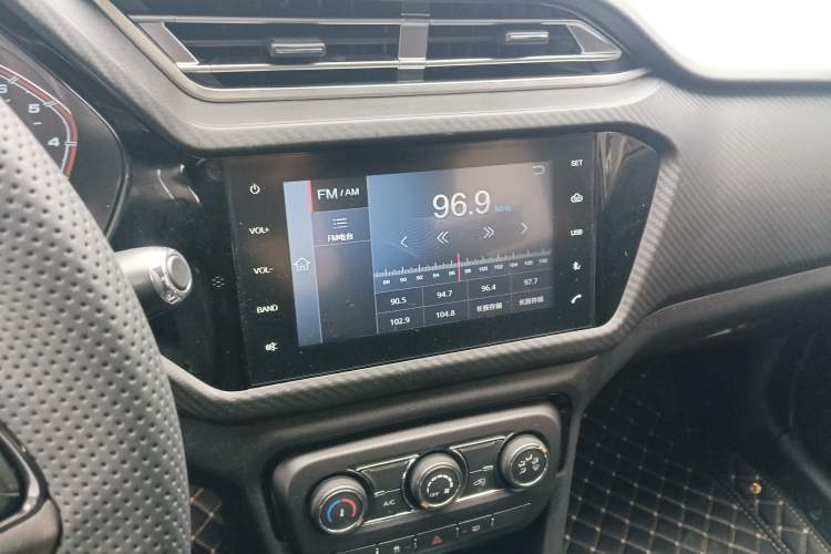 Used Chery Tiggo 3X 2018 1.5L Automatic Elite Edition Audio And AC Panel
