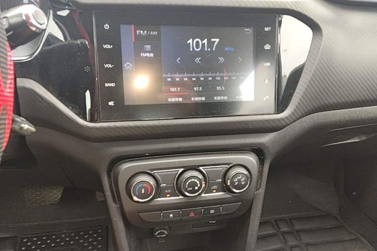 Used Chery Tiggo 3X 2018 1.5L Automatic Elite Edition Audio And AC Panel
