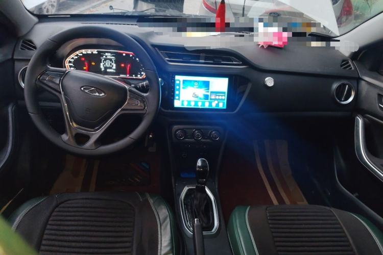 Used Chery Tiggo 3X 2018 1.5L Automatic Elite Edition Center Console