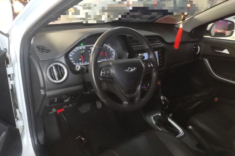 Used Chery Tiggo 3X 2018 1.5L Automatic Luxury Edition Center Console