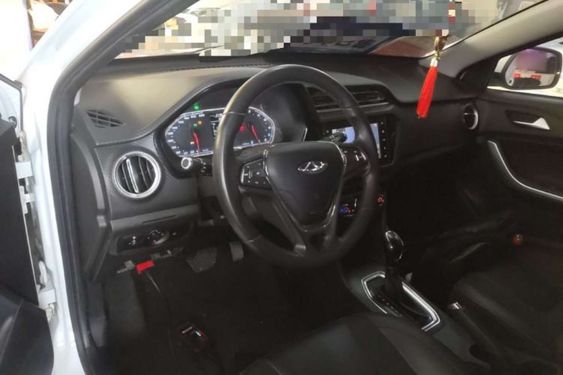 Used Chery Tiggo 3X 2018 1.5L Automatic Luxury Edition Center Console