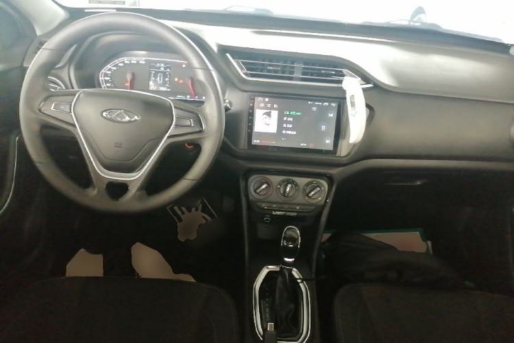 Used Chery Tiggo 3X 2018 1.5L Automatic Comfort Edition Center Console