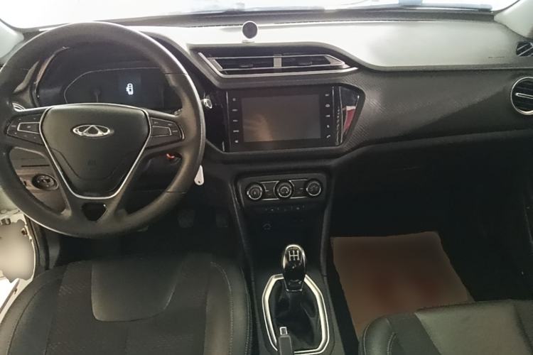 Used Chery Tiggo 3X 2018 1.5L Manual Elite Edition Center Console