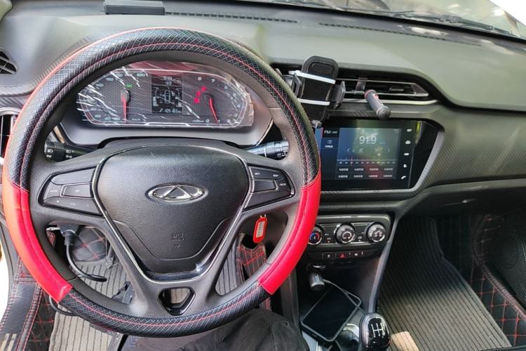 Used Chery Tiggo 3X 2018 1.5L Manual Elite Edition Center Console