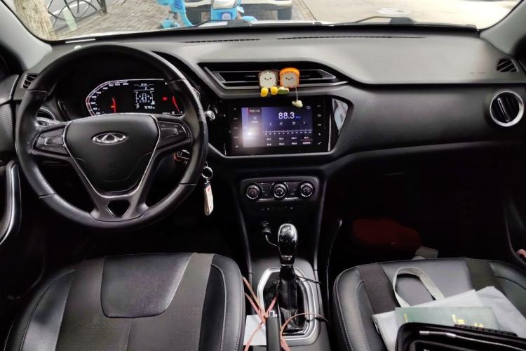 Used Chery Tiggo 3X 2018 1.5L Automatic Elite Edition Center Console