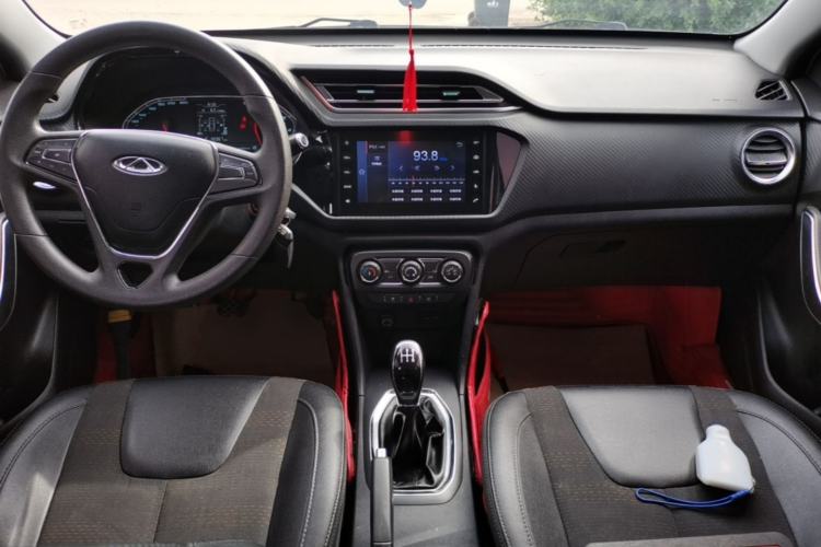 Used Chery Tiggo 3X 2018 1.5L Manual Elite Edition Center Console