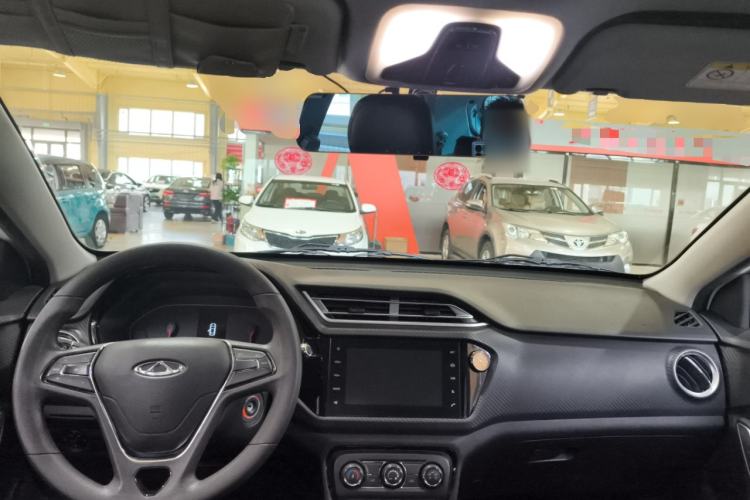 Used Chery Tiggo 3X 2018 1.5L Manual Elite Edition Center Console