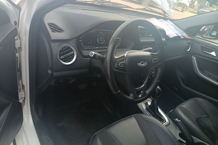 Used Chery Tiggo 3X 2018 1.5L Automatic Elite Edition Center Console