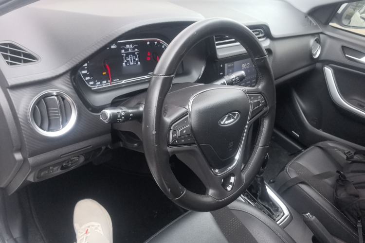Used Chery Tiggo 3X 2018 1.5L Automatic Luxury Edition Center Console