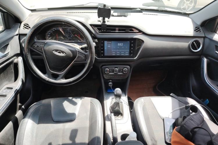 Used Chery Tiggo 3X 2018 1.5L Manual Elite Edition Center Console
