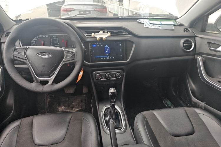 Used Chery Tiggo 3X 2018 1.5L Automatic Elite Edition Center Console