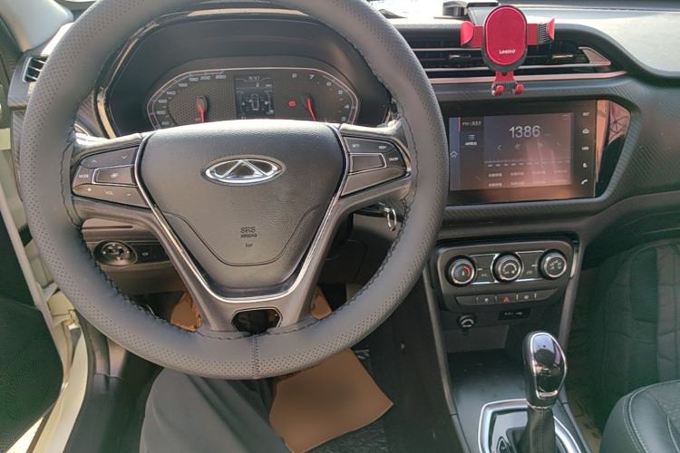 Used Chery Tiggo 3X 2018 1.5L Automatic Elite Edition Center Console