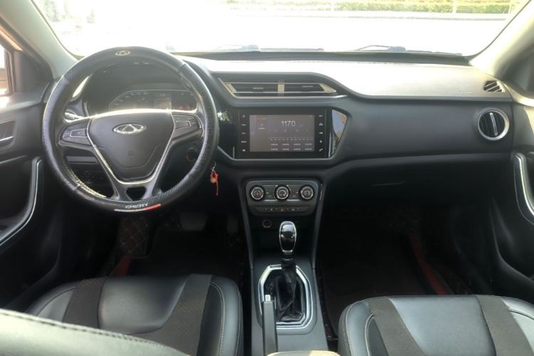 Used Chery Tiggo 3X 2018 1.5L Automatic Elite Edition Center Console
