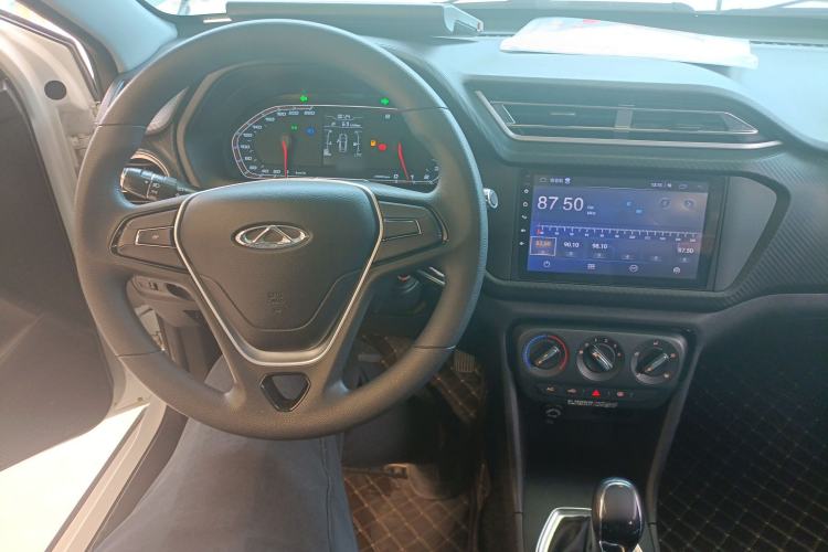 Used Chery Tiggo 3X 2018 1.5L Manual Comfort Edition Center Console