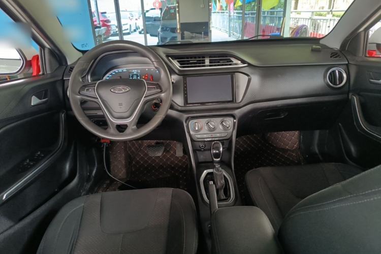 Used Chery Tiggo 3X 2018 1.5L Automatic Comfort Edition Center Console