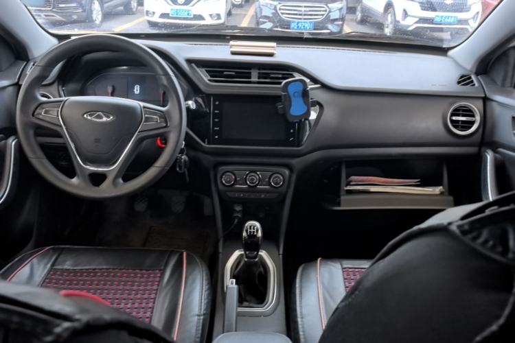 Used Chery Tiggo 3X 2018 1.5L Manual Elite Edition Center Console