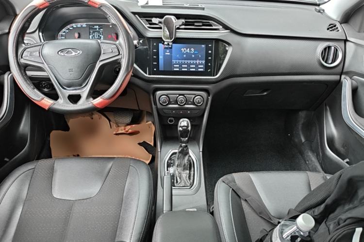 Used Chery Tiggo 3X 2018 1.5L Automatic Luxury Edition Center Console