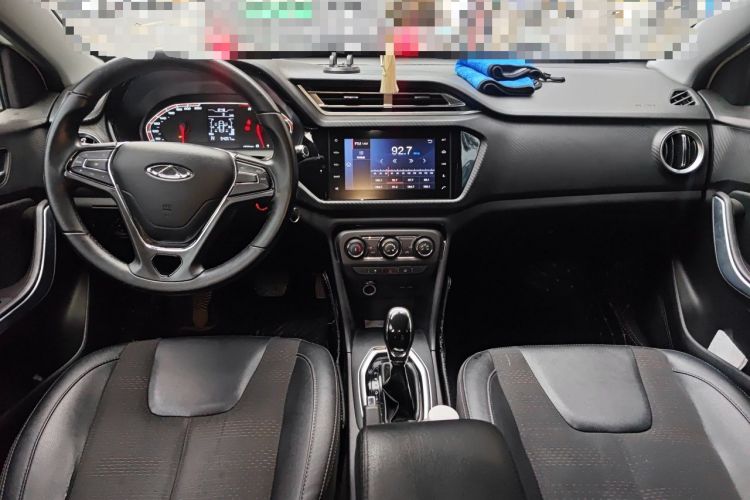 Used Chery Tiggo 3X 2018 1.5L Automatic Elite Edition Center Console