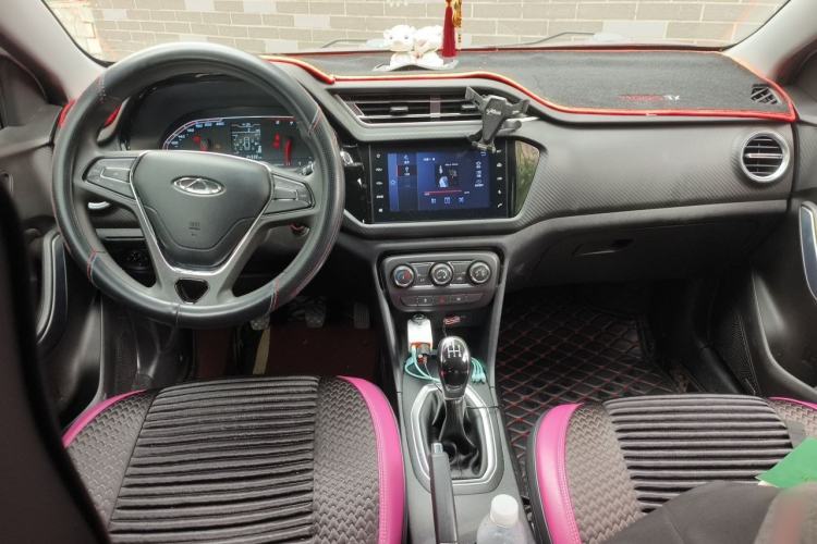 Used Chery Tiggo 3X 2018 1.5L Manual Elite Edition Center Console