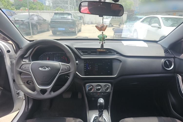 Used Chery Tiggo 3X 2018 1.5L Automatic Comfort Edition Center Console