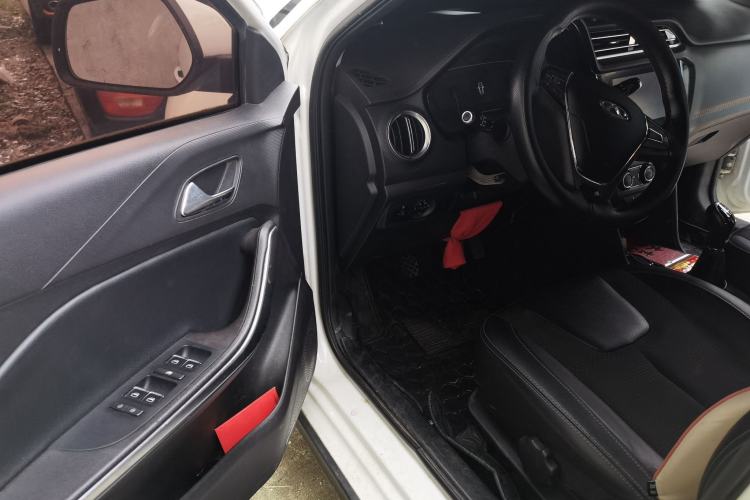 Used Chery Tiggo 3X 2018 1.5L Manual Elite Edition Driver Seat