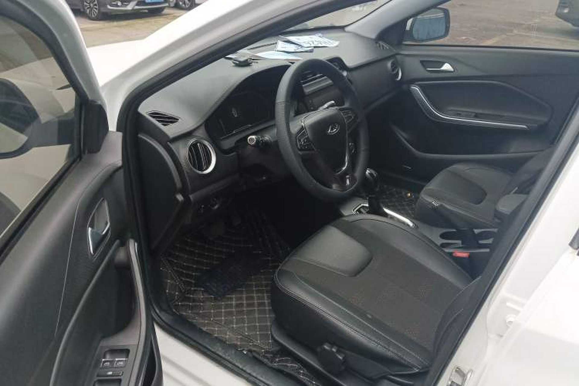 Used Chery Tiggo 3X 2018 1.5L Automatic Elite Edition Driver Seat