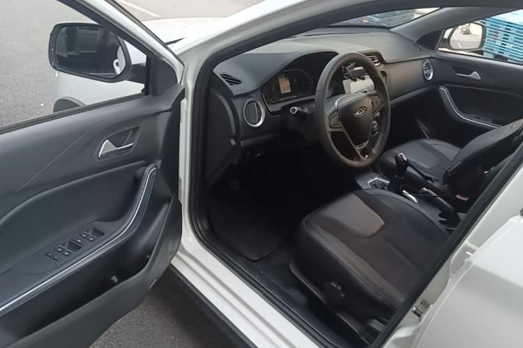 Used Chery Tiggo 3X 2018 1.5L Manual Elite Edition Driver Seat