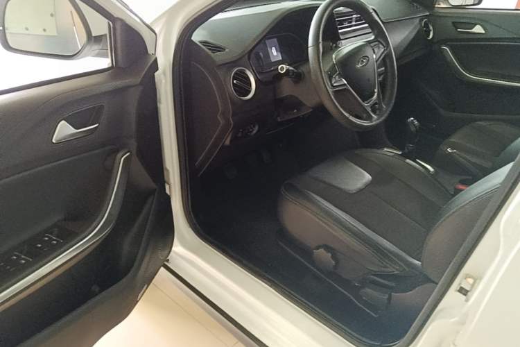 Used Chery Tiggo 3X 2018 1.5L Manual Elite Edition Driver Seat