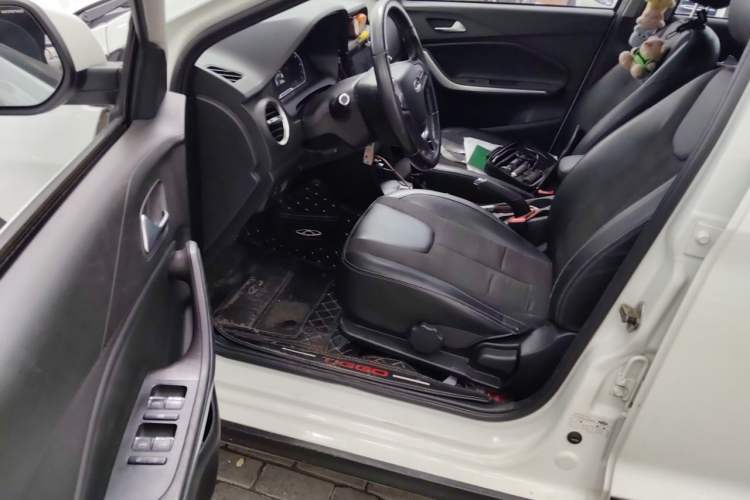 Used Chery Tiggo 3X 2018 1.5L Automatic Elite Edition Driver Seat