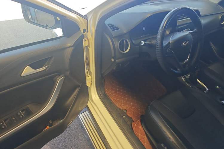 Used Chery Tiggo 3X 2018 1.5L Automatic Elite Edition Driver Seat
