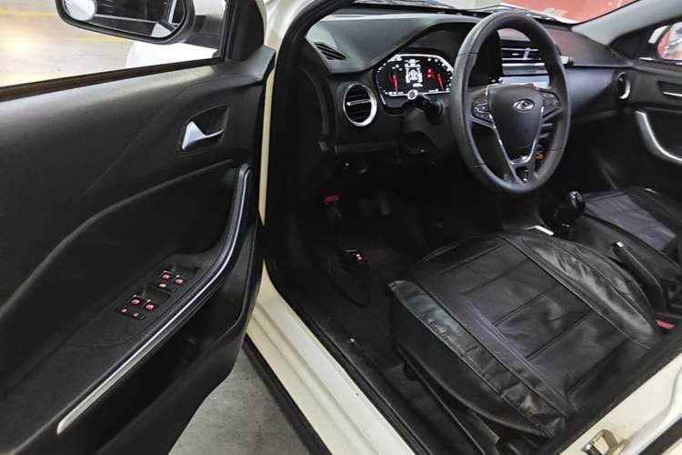 Used Chery Tiggo 3X 2018 1.5L Manual Elite Edition Driver Seat