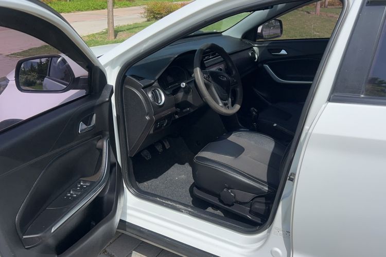 Used Chery Tiggo 3X 2018 1.5L Manual Elite Edition Driver Seat