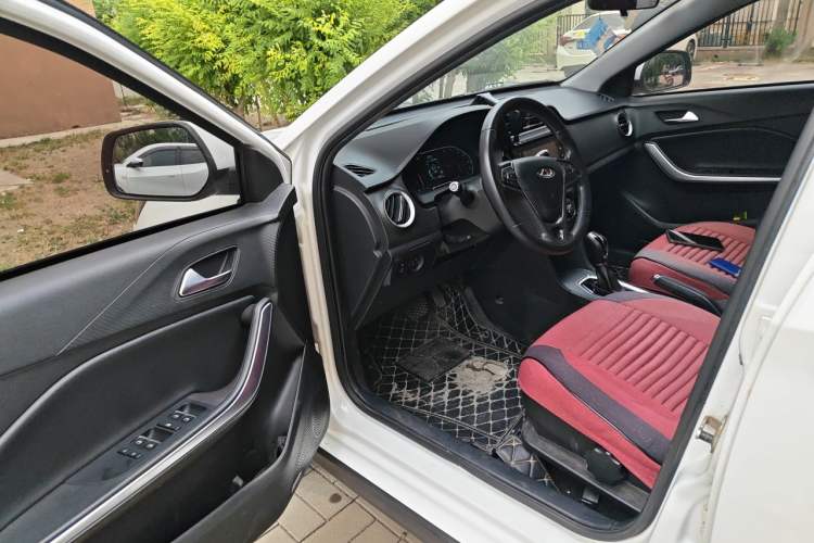 Used Chery Tiggo 3X 2018 1.5L Automatic Elite Edition Driver Seat