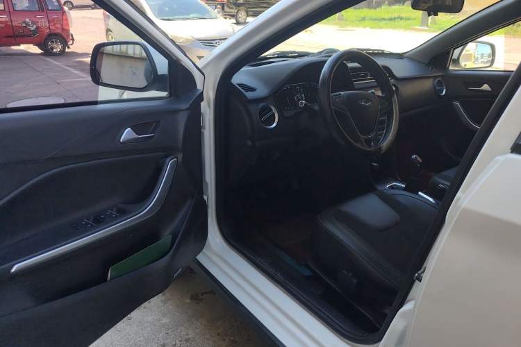 Used Chery Tiggo 3X 2018 1.5L Manual Elite Edition Driver Seat