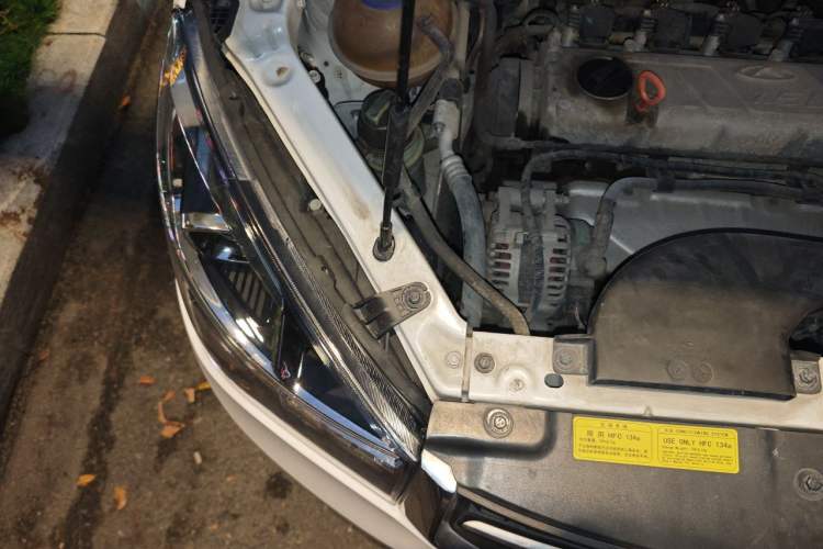 Used Chery Tiggo 3X 2018 1.5L Manual Elite Edition Engine Bay Right